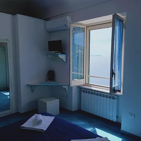 度假居 La Rosa Del Mare 阿马尔菲